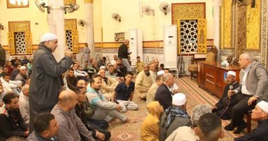 محافظ الوادى الجديد يختتم اللقاءات الرمضانية بالمجمع الإسلامى بالداخلة اللواء دكتور محمد الزملوط محافظ الوادي الجديد