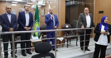 محافظ الإسماعيلية يتابع أنشطة الوحدات المحلية من خلال الشبكة الوطنية للطوارئ