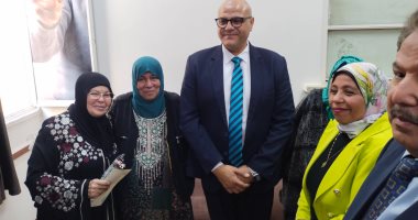 جبر الخواطر.. محافظ القليوبية يشارك كبار السن فرحة عيد الفطر ويوزع الهدايا