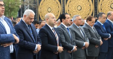 نائب محافظ الجيزة يؤدى صلاة عيد الفطر بساحة مسجد مصطفى محمود بالدقى نائب محافظ الجيزة يؤدى صلاة عيد الفطر