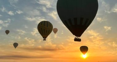 مدينة الأقصر تشهد تحليق 50 بالونا على متنها 1100 سائح