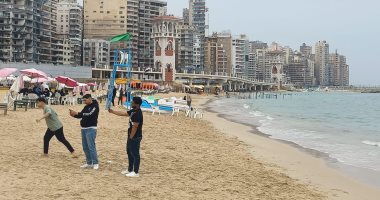 السياحة والمصايف: الإقبال متوسط فى ثانى أيام العيد ونسبة إشغال الشواطئ 25%