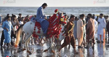 الخروج إلى الشواطئ وركوب الخيل.. احتفالات باكستان بثالث أيام العيد احتفالات العيد فى باكستان