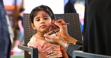 العيد فى الخليج شكل تانى.. أزياء تراثية وحرف تقليدية وقهوة عربى.. "أيام العيد تجارب شيقة" بالبحرين.. كرنفالات ومسرح للأطفال فى السعودية و"العيود" بعُمان.. "الدشاديش" أبرز مظاهر الاحتفال بالعيد فى الكويت "صور"