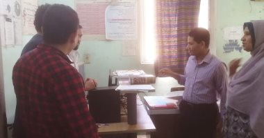 وكيل "صحة الأقصر" يتايع تقديم الخدمات للمواطنين فى ثالث أيام العيد.. صور