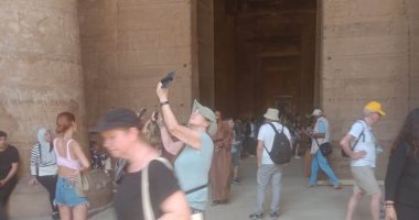 انتعاشة سياحية بالمناطق الأثرية فى أسوان وتوزيع هدايا على المتنزهين بالحدائق أفواج سياحية