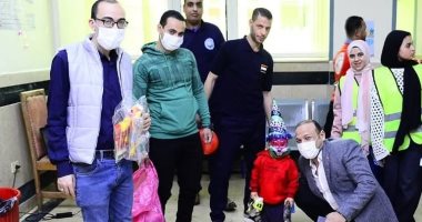 الشباب والرياضة بسوهاج تزور معهد الأورام لتوزيع الهدايا على الأطفال