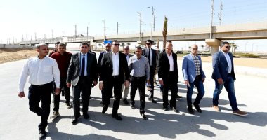 وزير الإسكان يتفقد وحدات"سكن لكل المصريين" بحدائق العاصمة ومدخل المدينة