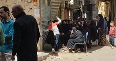 تفاصيل مصرع أم وأبنائها الثلاثة بعقار الجمرك المنهار بالإسكندرية.. فيديو