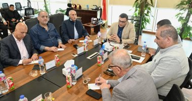 وزير الإسكان يتابع موقف مشروعات تنموية بالعلمين الجديدة والساحل الشمالى الغربي