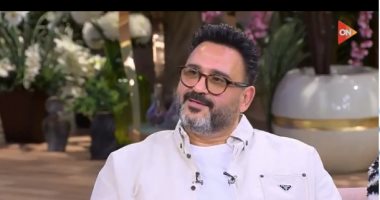 أكرم حسنى يروى قصة حصوله على تيشرت ممضى من "مارادونا"