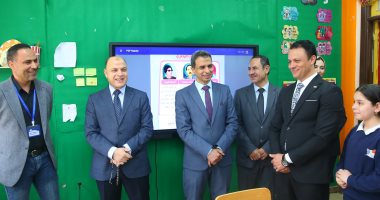 محافظ كفر الشيخ يتفقد المدرسة الرسمية الدولية لمتابعة العملية التعليمية.. صور 