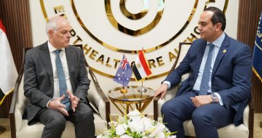 رئيس هيئة الرعاية الصحية يبحث سبل تعزيز التعاون مع سفير أستراليا لدى مصر