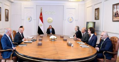 توجيهات رئاسية لتحقيق رؤية الدولة فى تطوير قطاع النقل وتوطين الصناعة الرئيس عبد الفتاح السيسي خلال الاجتماع