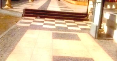 مجلس مدينة الأقصر يشن حملة نظافة بمنطقة الممشى السياحى وكورنيش النيل.. صور