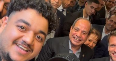 صاحب أشهر سيلفى مع الرئيسين السيسى وماكرون فى خان الخليلى يقيم حفلا.. فيديو