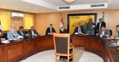 محافظ الفيوم: فرص عمل ومشروعات تنموية للأسر الأولى بالرعاية  