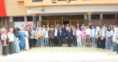 نائب محافظ سوهاج يعقد حوارا مفتوحا مع الكيانات الشبابية لمناقشة المبادرات والاقتراحات الإبداعية