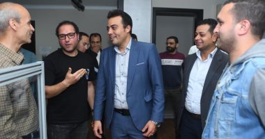 محمد السيد الشاذلى يزور جريدة المال وحوار حول برنامجه في انتخابات الصحفيين
