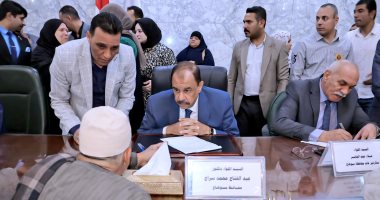 محافظ سوهاج يبحث مطالب وشكاوى المواطنين في اللقاء الجماهيرى