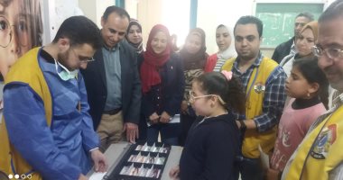 وكيل وزارة الصحة بالشرقية يتفقد المرحلة العلاجية لمبادرة "عيون أطفالنا"