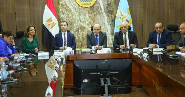محافظ كفر الشيخ يناقش سبل تعزيز مهارات مديرى التخطيط الاستراتيجى 