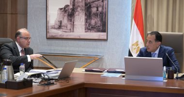 رئيس الوزراء يلتقي رئيس هيئة الرقابة المالية لاستعراض عدد من ملفات الهيئة