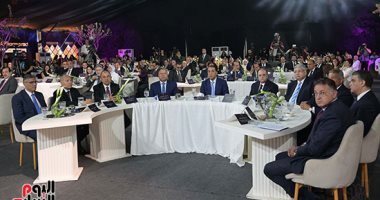 رئيس الوزراء: مصر صدرت ما قيمته مليار دولار مستحضرات طبية العام المالي الماضي.. صور 