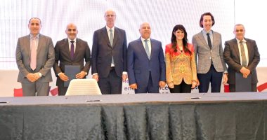 النقل توقع عقد حق انتفاع مع ألستوم الفرنسية لإنشاء مجمع صناعى لإنتاج القطارات توقيع الاتفاقية