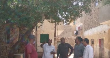 مدينة الزينية تستكمل مشروعات الصرف الصحى ورفع 60 طن تراكمات بالقرى