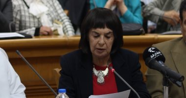 اعتدال عثمان: تكريم ملتقى الشارقة يدل على أن الرحلة كانت مثمرة الدكتورة اعتدال عثمان
