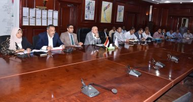 محافظ الأقصر يتابع آخر مستجدات الموقف التنفيذى لأعمال مبادرة "حياة كريمة"