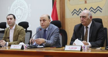 محافظ كفر الشيخ يبحث الإعداد لتنفيذ مشروع التدريب العملى لمجابهة الأزمات