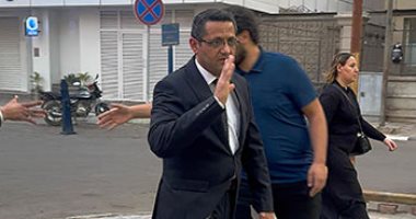 توافد الصحفيين لتقديم واجب العزاء في شقيقة خالد البلشي بمسجد عمر مكرم خالد البلشي