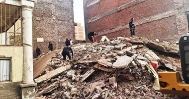 استخراج جثمان سيدة بعد طلبها النجده من أسفل عقار أسيوط المنهار.. فيديو عقار أسيوط المنهار