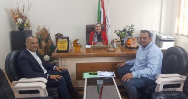 وكيل "رياضة الدقهلية" تستقبل لجنة من الإدارة المركزية للإدارة الاستراتيجية بالوزارة جانب من استقبال اللجنة