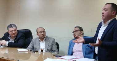 وكيل "صحة الدقهلية" يترأس الاجتماع الربع سنوى للجنة مكافحة العدوى جانب من الاجتماع