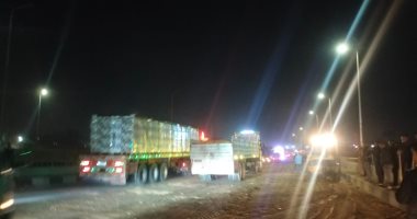 إعادة الحركة المرورية على طريق القاهرة الإسكندرية بعد رفع آثار حادث بقها