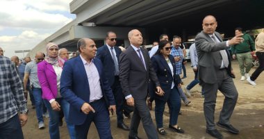 محافظ القاهرة يقود حملة لرفع الإشغالات والباعة الجائلين بمحيط موقف السلام محافظ القاهرة يقود حملة لرفع الإشغالات والباعة الجائلين