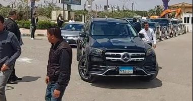 الشبكة نيوز : 
                                            وصول جثمان والدة زوجة رامي صبري إلى مسجد الشرطة استعدادا لصلاة الجنازة
                                        