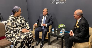 وزير الخارجية يلتقى نظيره التونسي والمبعوثة الأممية إلى ليبيا