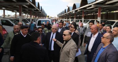 محافظ كفرالشيخ يتفقد مجمع المواقف لمتابعة تطبيق التعريفة الجديدة جولة لمحافظ كفر الشيخ بالموقف العمومي
