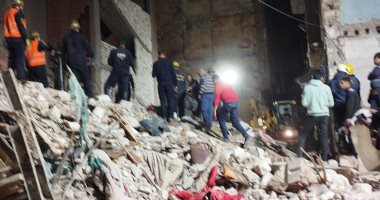 الحماية المدنية تكثف البحث عن سيدة تحت أنقاض عقار اللبان المنهار.. فيديو