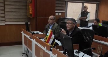 محافظ الجيزة يتابع انتظام العمل بمواقف السرفيس ومحطات الوقود.. فيديو محافظ الجيزة يتابع انتظام العمل بمواقف سيارات السرفيس