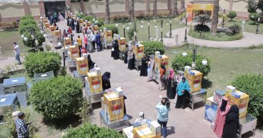 محافظ سوهاج يسلم 25 جهاز عروس للفتيات الأولى بالرعاية