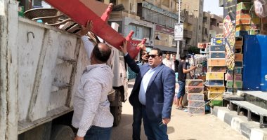 إزالة الإشغالات والتعديات على حرم الطرق بنطاق مركز القوصية فى أسيوط