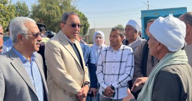 محافظ قنا يفاجئ مواقف السيارات ومحطات الوقود لمتابعة الالتزام بالتعريفة الجديدة