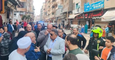 محافظ الدقهلية يوجه بزيادة صناديق القمامة بشارعى بورسعيد والشيخ حسانين