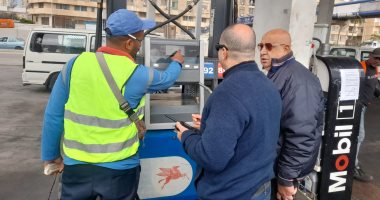 محافظ الإسكندرية يوجه رؤساء الأحياء بالمرور على المواقف ومحطات الوقود