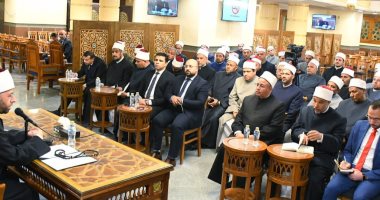 وزير الأوقاف: حريصون على النهوض بالدعوة ورفع قدر القائمين عليها وزير الأوقاف مع مفتشي مديرية أوقاف القاهرة